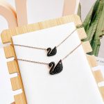 Thiên nga đen Swarovski dây vàng hồng – Swarovski Iconic Swan pendant,  Black, Rose gold-tone plated