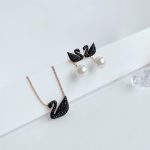 Set khuyên tai – dây chuyền thiên nga đen size to Swarovski